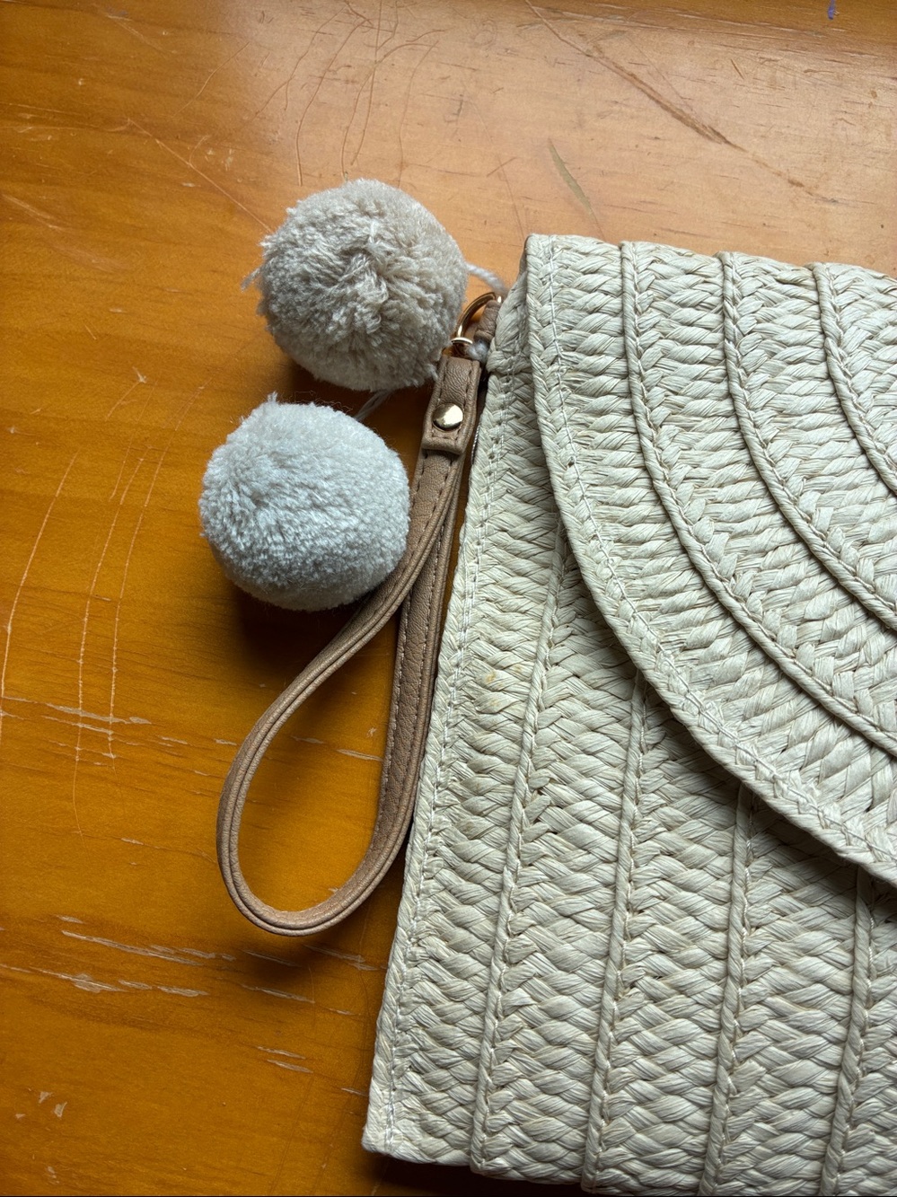 Woven Straw Clutch Wristlet and crossbody bag in Cream. - Picture 2 of 11